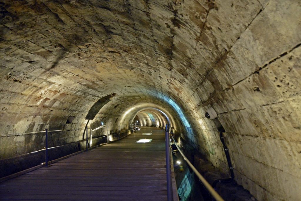 Akko Templers tunnels
